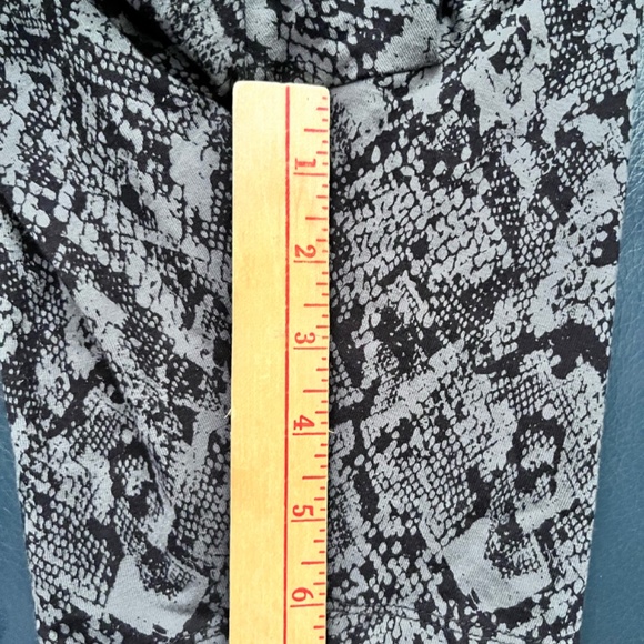 Bike Shorts INC by Macys - Picture 2 of 5